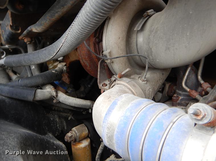 image for item EJ9917 2005 Freightliner Columbia semi truck