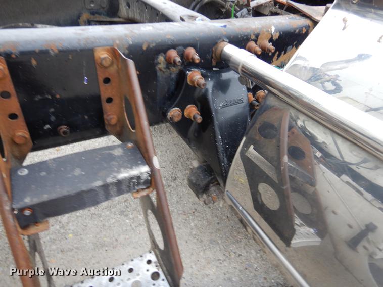 image for item EJ9917 2005 Freightliner Columbia semi truck