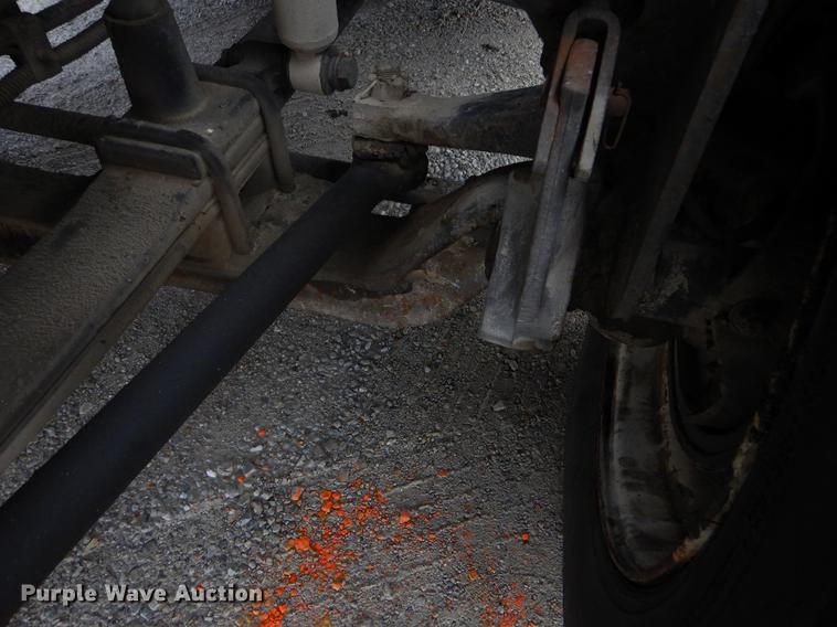 image for item EJ9917 2005 Freightliner Columbia semi truck