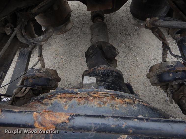 image for item EJ9917 2005 Freightliner Columbia semi truck