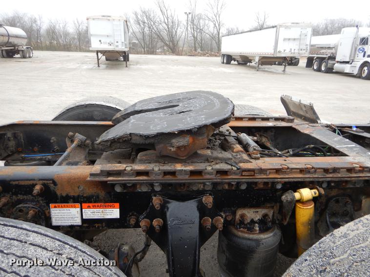 image for item EJ9917 2005 Freightliner Columbia semi truck