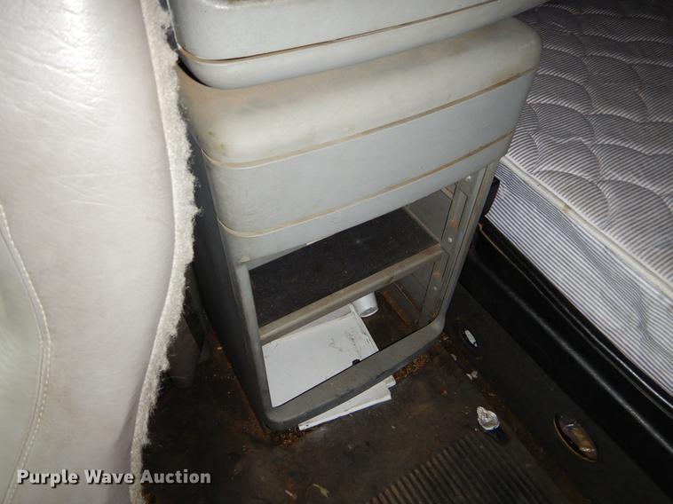 image for item EJ9918 2005 Freightliner Columbia semi truck