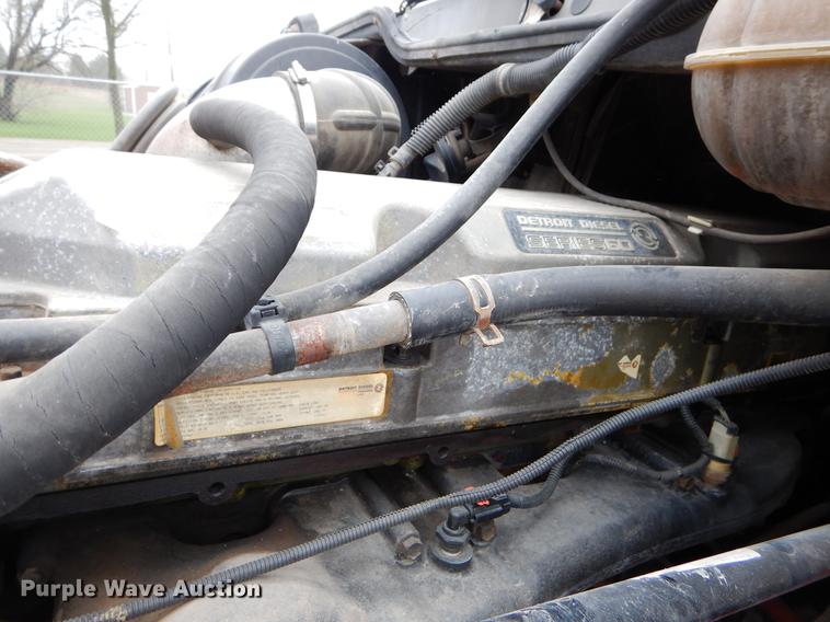 image for item EJ9918 2005 Freightliner Columbia semi truck