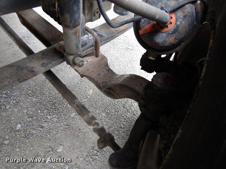 image for item EJ9918 2005 Freightliner Columbia semi truck