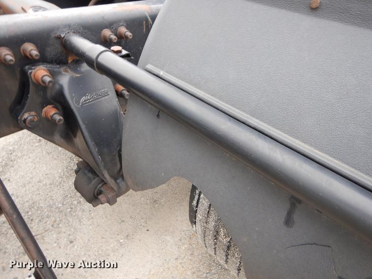 image for item EJ9918 2005 Freightliner Columbia semi truck