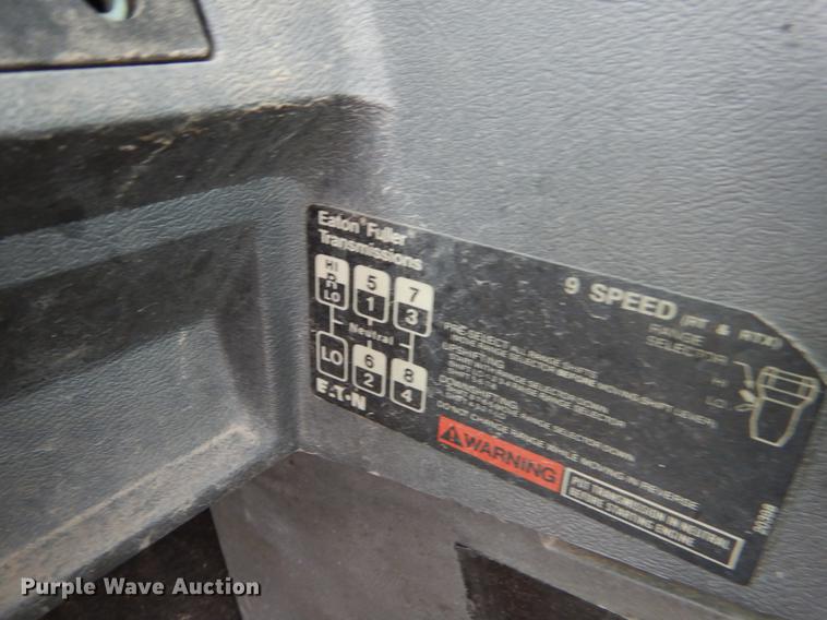 image for item EJ9919 1996 Mack CH613 semi truck