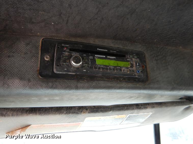 image for item EJ9919 1996 Mack CH613 semi truck