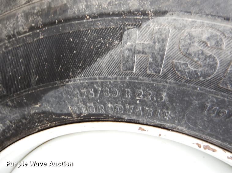 image for item EJ9919 1996 Mack CH613 semi truck