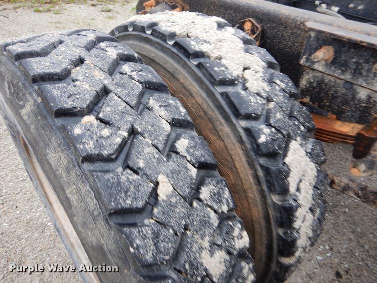 image for item EJ9919 1996 Mack CH613 semi truck