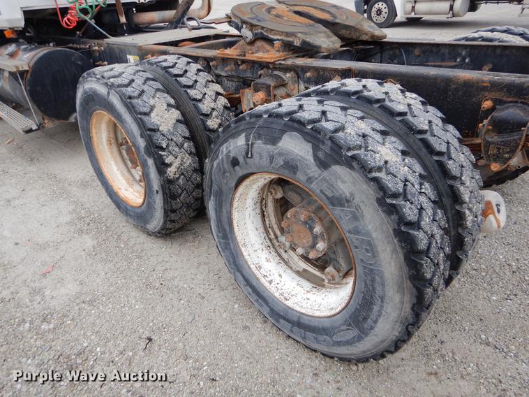 image for item EJ9919 1996 Mack CH613 semi truck