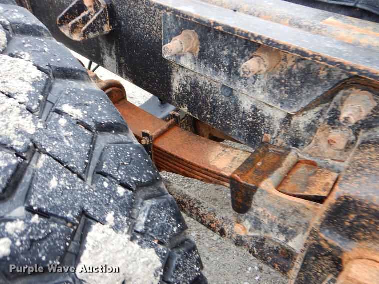 image for item EJ9919 1996 Mack CH613 semi truck