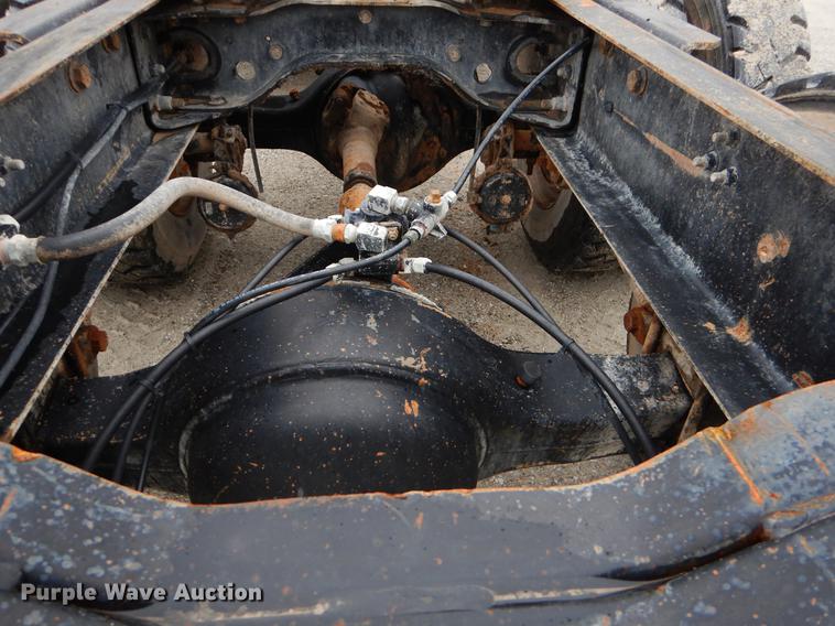 image for item EJ9919 1996 Mack CH613 semi truck