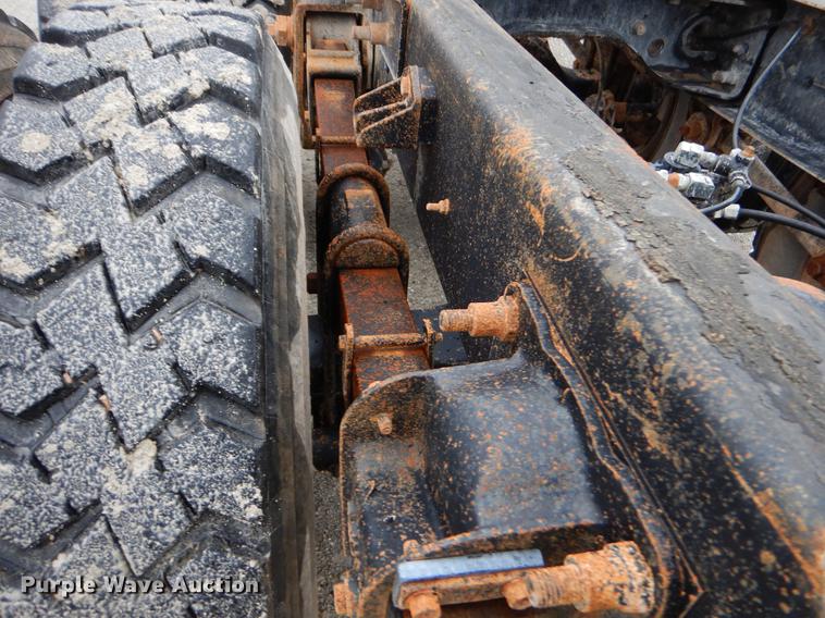 image for item EJ9919 1996 Mack CH613 semi truck