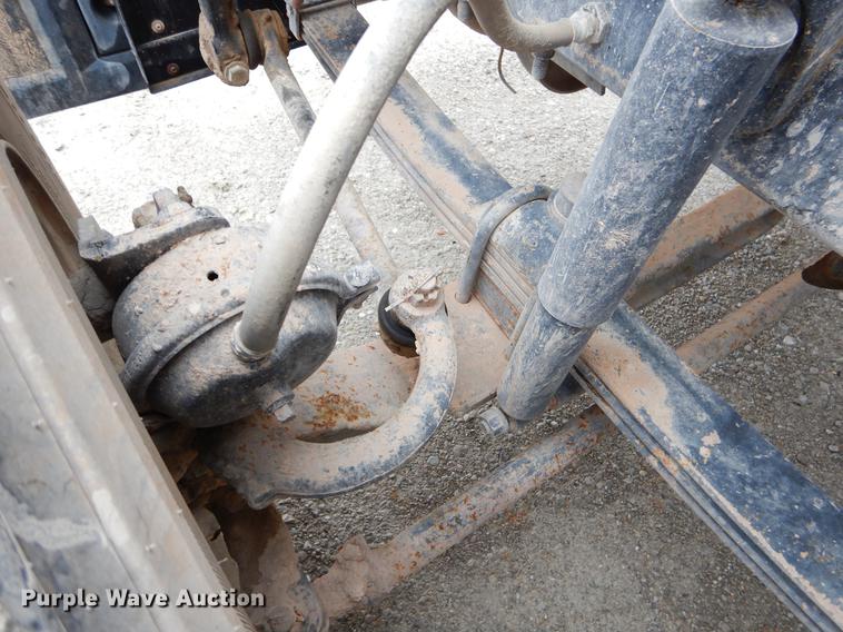 image for item EJ9919 1996 Mack CH613 semi truck