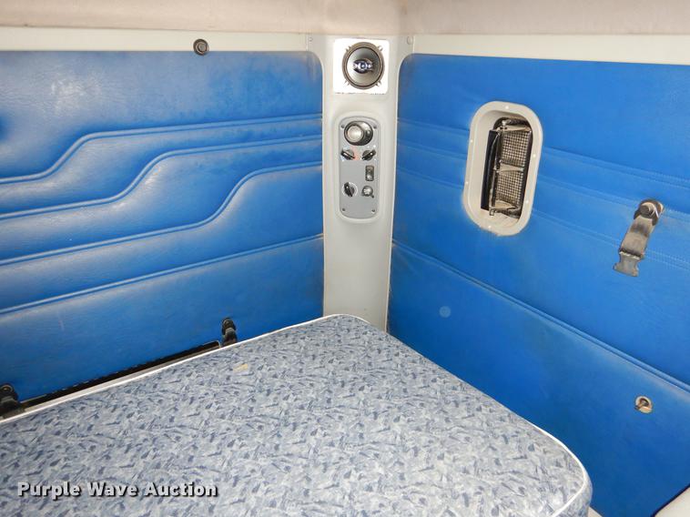 image for item EJ9920 2006 Freightliner Columbia semi truck