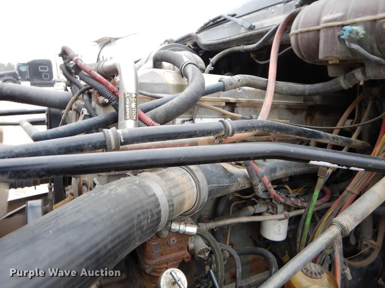 image for item EJ9920 2006 Freightliner Columbia semi truck