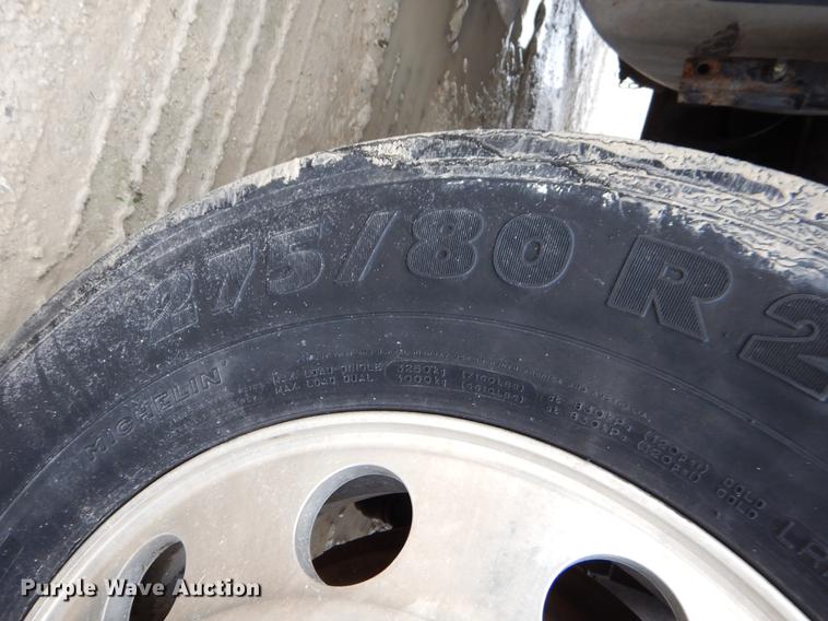 image for item EJ9920 2006 Freightliner Columbia semi truck