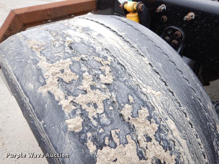 image for item EJ9920 2006 Freightliner Columbia semi truck