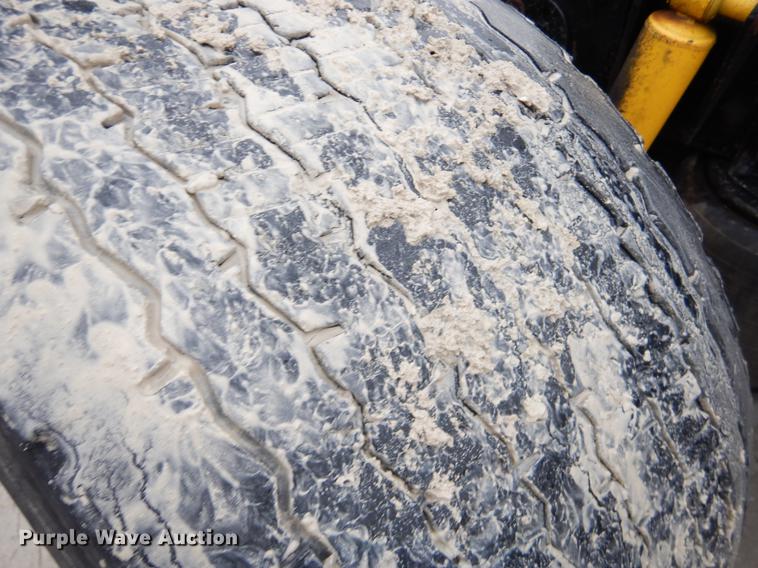 image for item EJ9920 2006 Freightliner Columbia semi truck