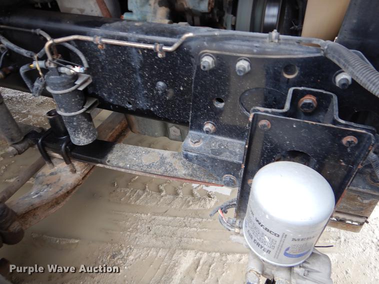 image for item EJ9920 2006 Freightliner Columbia semi truck