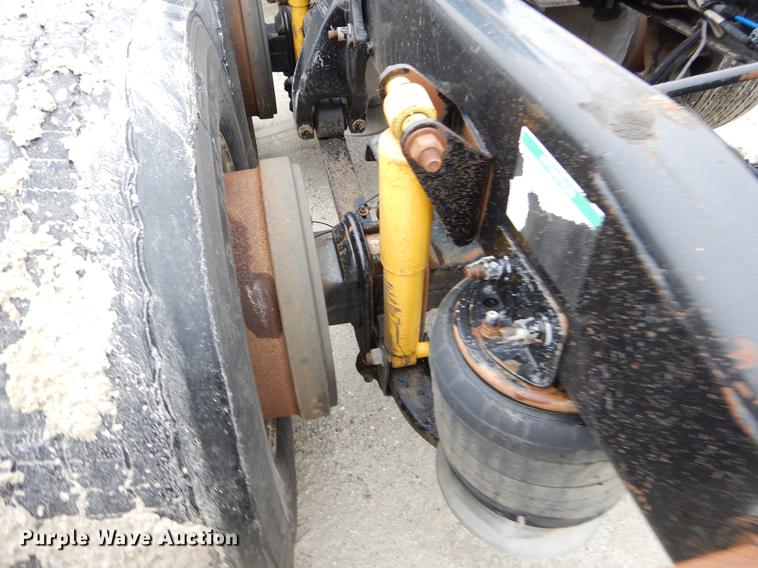 image for item EJ9920 2006 Freightliner Columbia semi truck