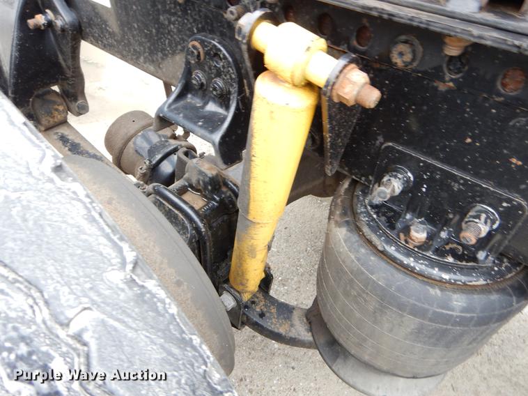 image for item EJ9920 2006 Freightliner Columbia semi truck