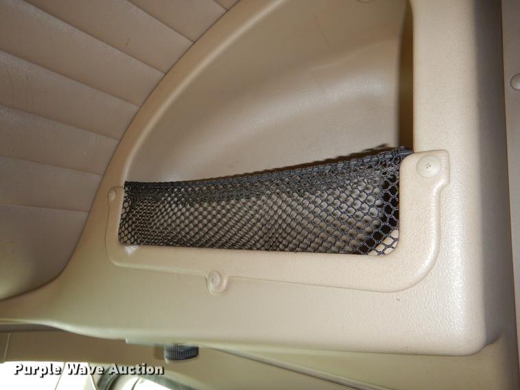 image for item EJ9921 2007 International 9400i semi truck