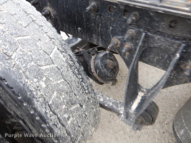 image for item EJ9921 2007 International 9400i semi truck