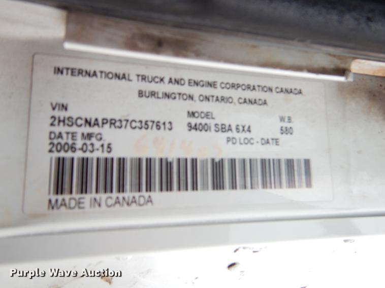 image for item EJ9921 2007 International 9400i semi truck