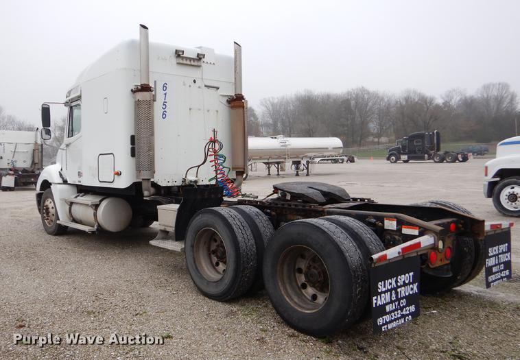 image for item EJ9922 2004 Freightliner Columbia semi truck