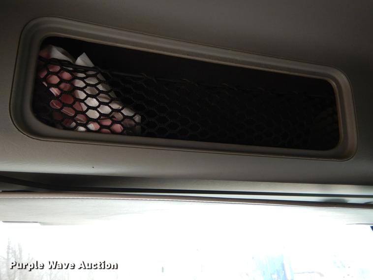 image for item EJ9922 2004 Freightliner Columbia semi truck