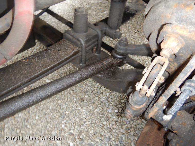 image for item EJ9922 2004 Freightliner Columbia semi truck