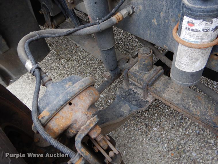 image for item EJ9922 2004 Freightliner Columbia semi truck