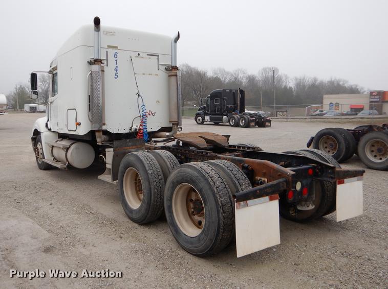 image for item EJ9923 2004 Freightliner Columbia semi truck