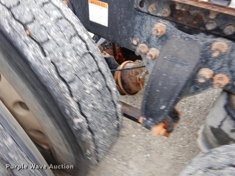 image for item EJ9923 2004 Freightliner Columbia semi truck