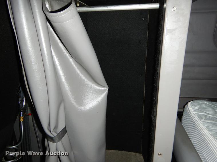 image for item EJ9924 2013 Peterbilt 386 semi truck