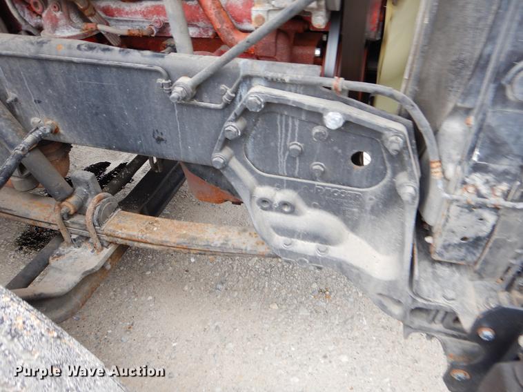 image for item EJ9924 2013 Peterbilt 386 semi truck