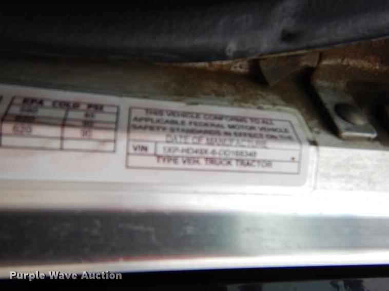 image for item EJ9924 2013 Peterbilt 386 semi truck