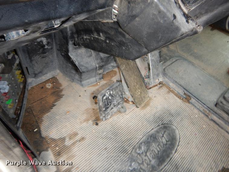 image for item EJ9925 1994 Peterbilt 377 wrecker truck