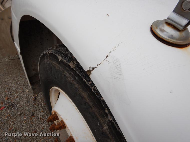 image for item EJ9925 1994 Peterbilt 377 wrecker truck