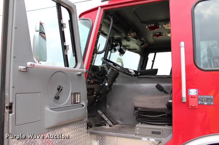 image for item BE9371 2000 E-one Cyclone II ladder fire truck