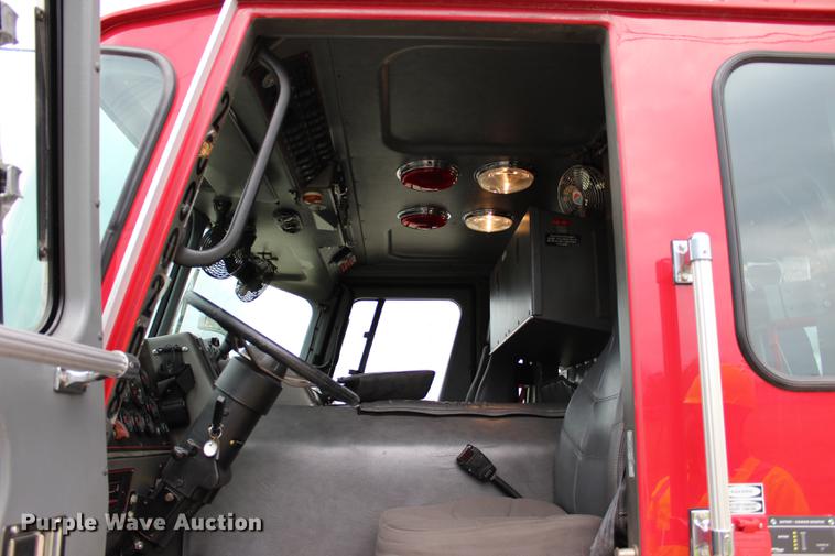 image for item BE9371 2000 E-one Cyclone II ladder fire truck