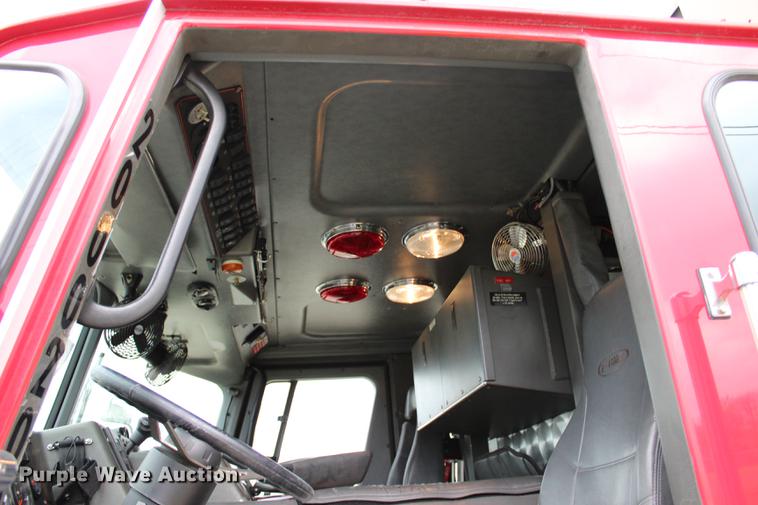 image for item BE9371 2000 E-one Cyclone II ladder fire truck