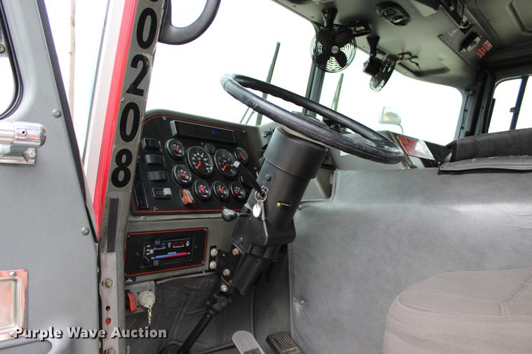 image for item BE9371 2000 E-one Cyclone II ladder fire truck