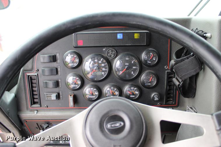 image for item BE9371 2000 E-one Cyclone II ladder fire truck