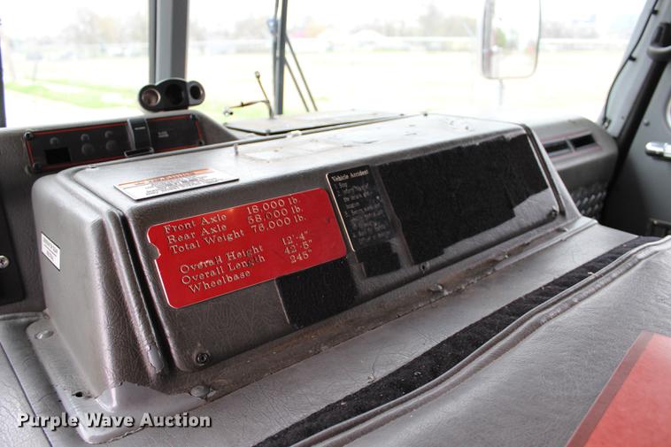 image for item BE9371 2000 E-one Cyclone II ladder fire truck