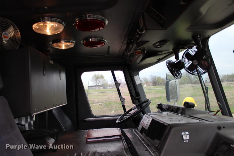 image for item BE9371 2000 E-one Cyclone II ladder fire truck