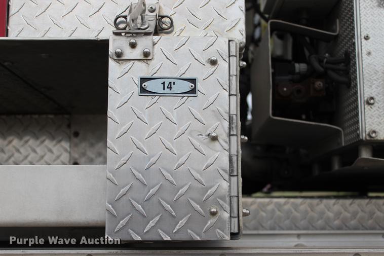 image for item BE9371 2000 E-one Cyclone II ladder fire truck