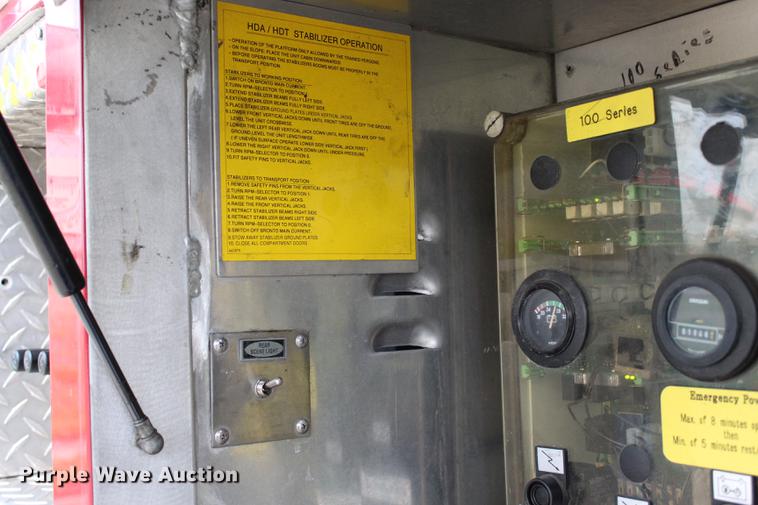 image for item BE9371 2000 E-one Cyclone II ladder fire truck