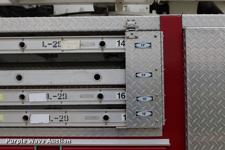 image for item BE9371 2000 E-one Cyclone II ladder fire truck